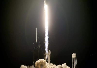 Happy SpaceX tourist crew spend first day whizzing around Earth