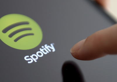 Spotify will add a COVID advisory to podcasts after the Joe Rogan controversy