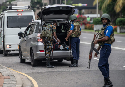 Sri Lankan cop fatally shoots 4 officers in former war zone