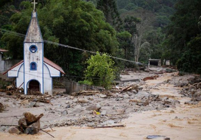 Mudslides floods kill at least 18 outside Rio de Janeiro