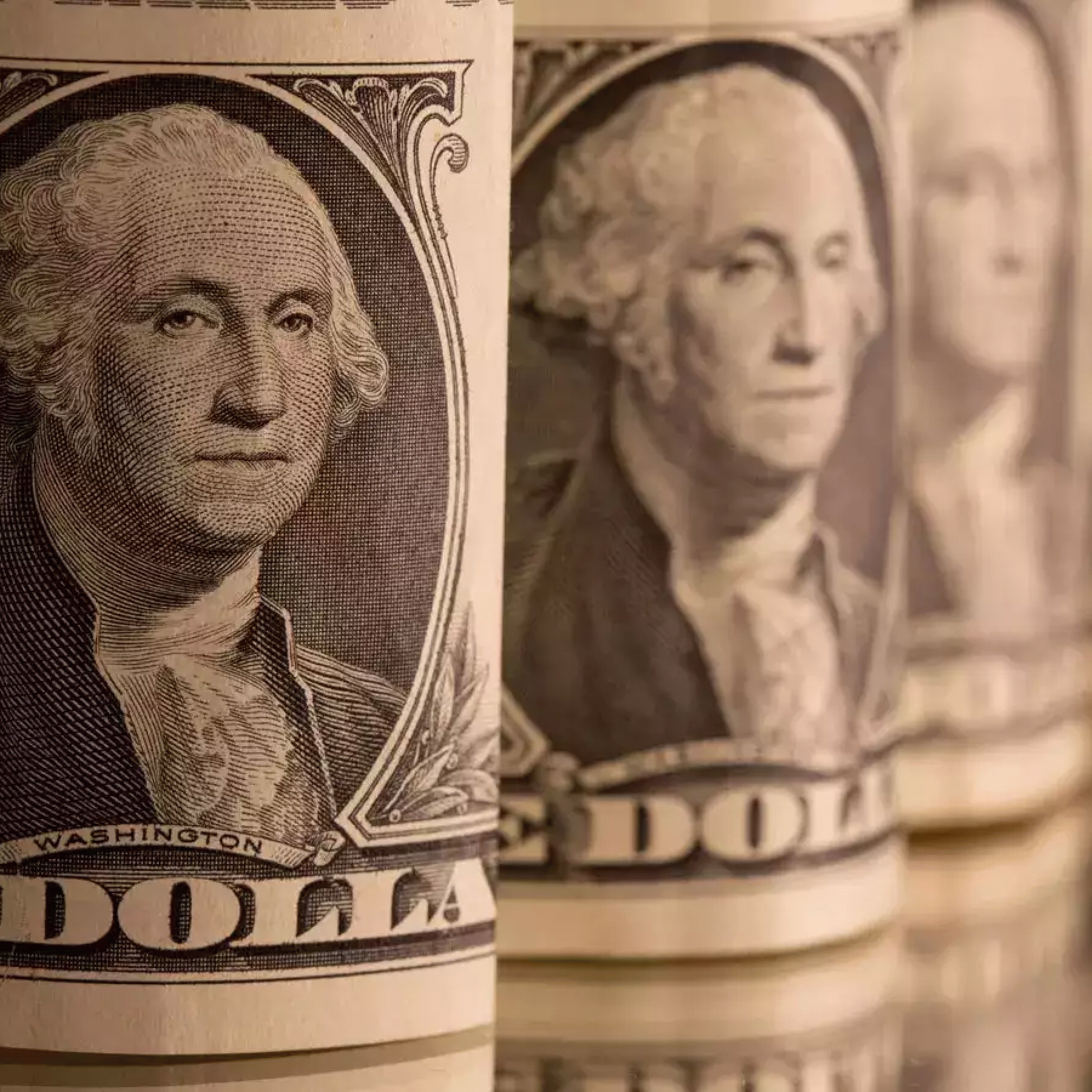 US economy shrank by 1.5% in Q1 but consumers kept spending: Govt report